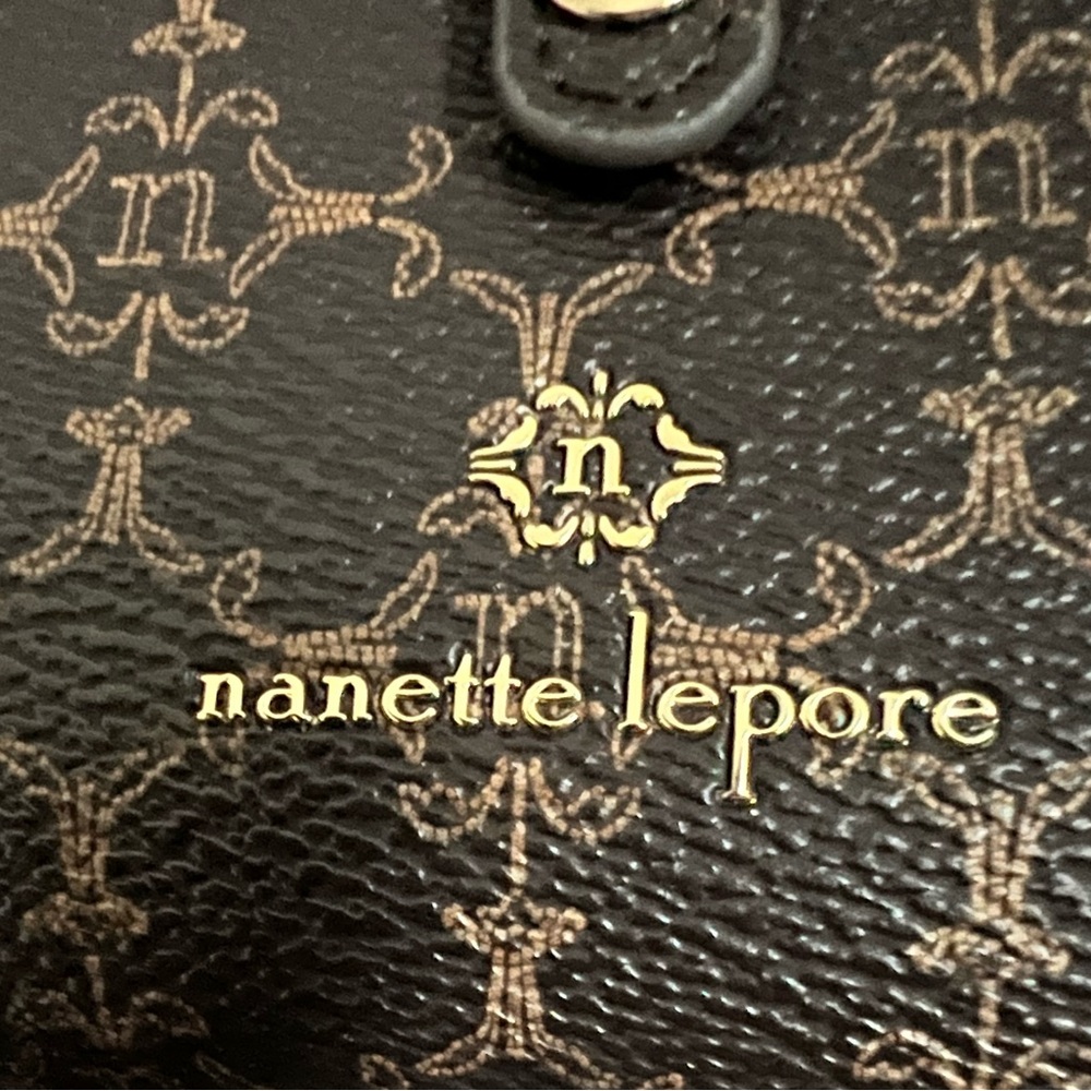 NWT NANETTE LEPORE SMALL LOGO BIFOLD WALLET ORGANIZER & CARD CASE CARDHOLDER - Picture 2 of 14